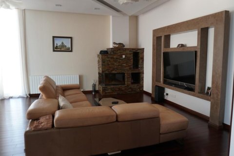 5 bedrooms Villa in Limassol, Cyprus No. 51583 2