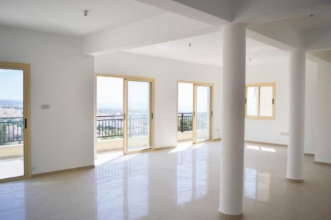 4 bedrooms Villa in Paphos, Cyprus No. 51598 2