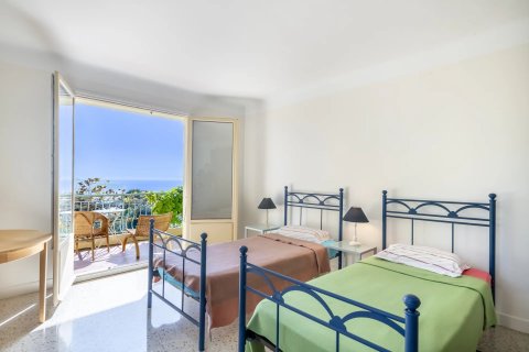 5 bedrooms Villa in Villefranche-sur-Mer, France No. 70551 9