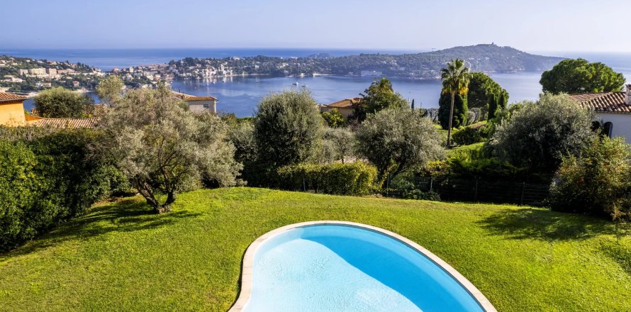 5 bedrooms Villa in Villefranche-sur-Mer, France No. 70551