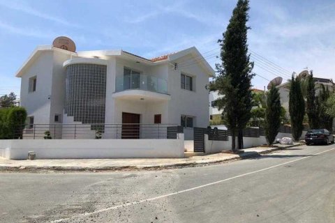 4 dormitorios House en Agios Athanasios, Cyprus No. 31110 1