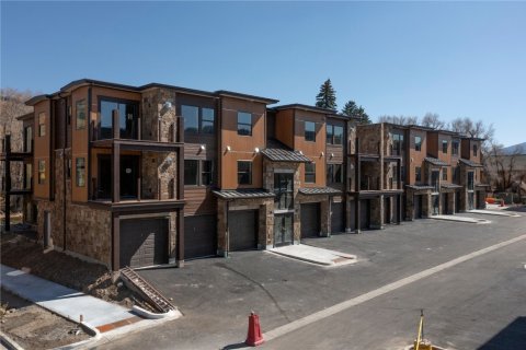 2 dormitorios Condominio  en Silverthorne, USA No. 69814 18