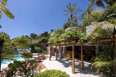 4 bedrooms Villa in Villefranche-sur-Mer, France No. 68129 3