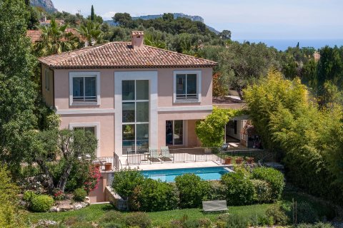 4 bedrooms Villa in Villefranche-sur-Mer, France No. 68130 1