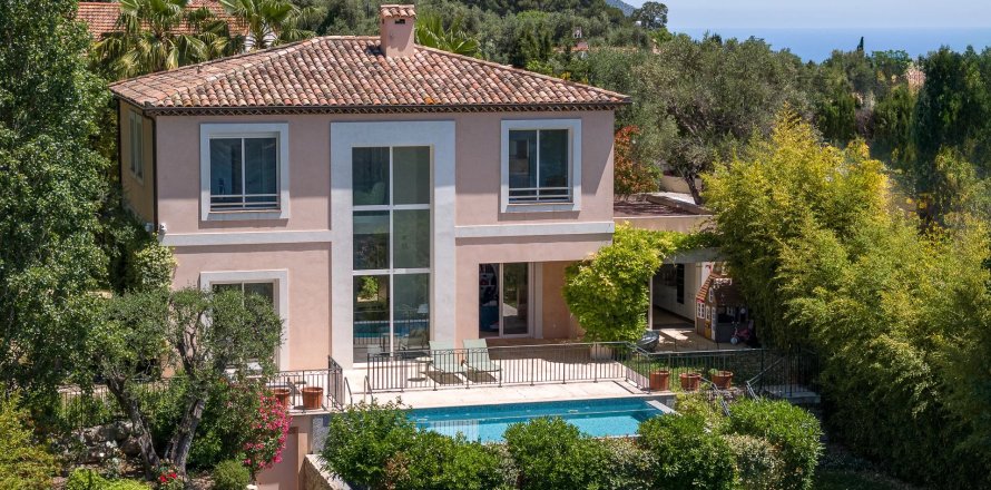 4 bedrooms Villa in Villefranche-sur-Mer, France No. 68130