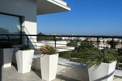 4 dormitorios Apartment en Germasogeia, Cyprus No. 34755 9