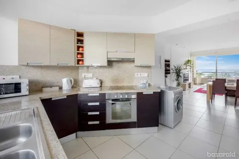 2 dormitorios Apartment en Germasogeia, Cyprus No. 32985 3