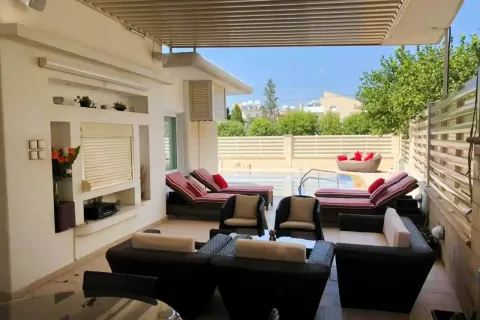 4 bedrooms House in Nicosia, Cyprus No. 40154 7