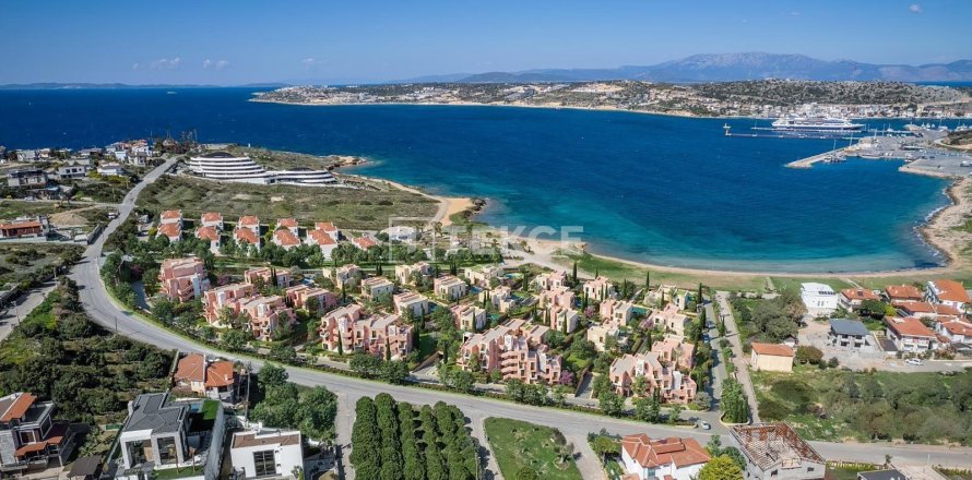 3+1 Apartment in Cesme, Turkey No. 17661