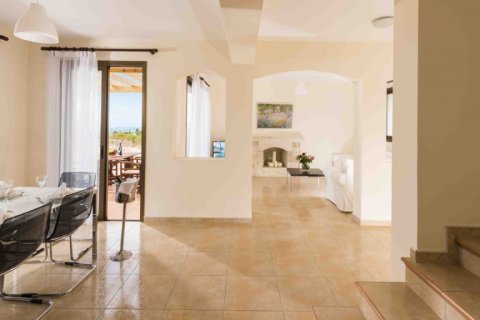 3 rooms Villa in Paphos, Cyprus No. 48192 4