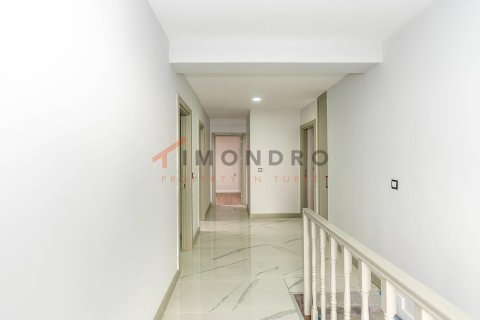 4+1 Apartment in Kartal, Turkey No. 17348 22