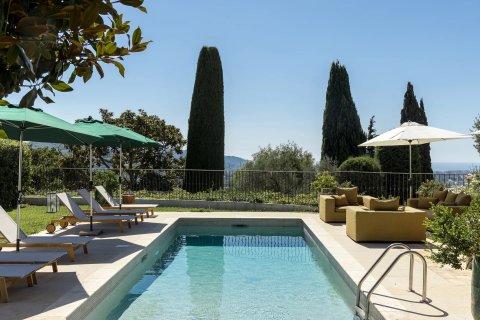 4 bedrooms Villa in Mougins, France No. 72149 2