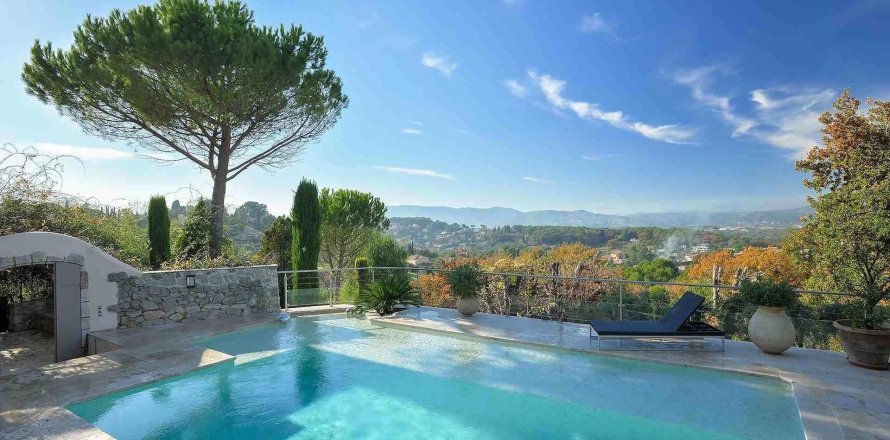 6 chambres Villa à Mougins, France No. 72148