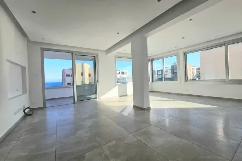 2 bedrooms Penthouse in Limassol, Cyprus No. 41434 1