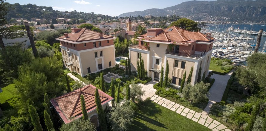 12 bedrooms Villa in Saint-Jean-Cap-Ferrat, France No. 69210