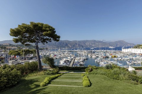 12 bedrooms Villa in Saint-Jean-Cap-Ferrat, France No. 69210 3