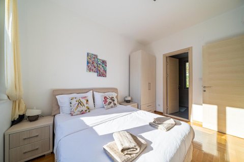 2 dormitorios Apartment en Kotor, Montenegro No. 66742 11