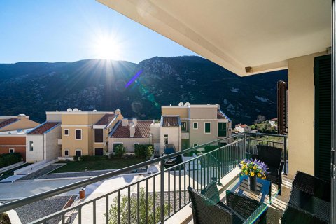 2 dormitorios Apartment en Kotor, Montenegro No. 66742 4