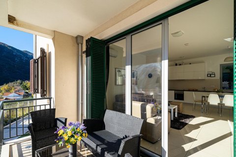 2 dormitorios Apartment en Kotor, Montenegro No. 66742 2