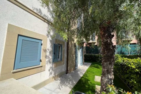 2 dormitorios Apartment en Pyrgos, Cyprus No. 66615 2