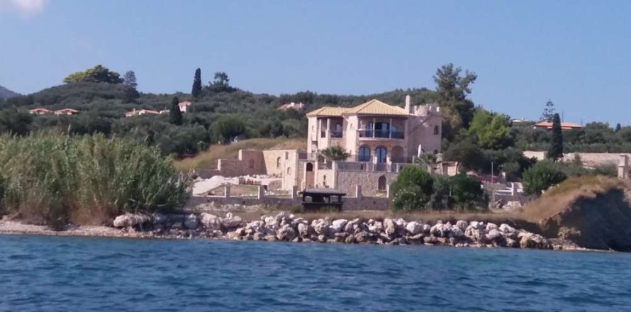 5 bedrooms Villa in Zakynthos, Greece No. 28136