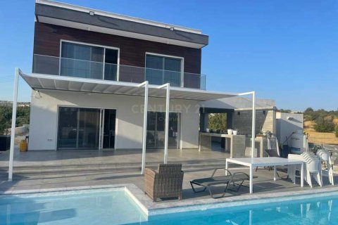 4 bedrooms Villa in Erimi, Cyprus No. 28855 1