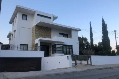 5 bedrooms House in Aradippou, Cyprus No. 28859 1