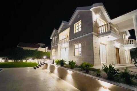 5 bedrooms Villa in Palodeia, Cyprus No. 28860 2