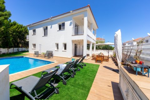 4 bedrooms Villa in Ayia Napa, Cyprus No. 71506 1