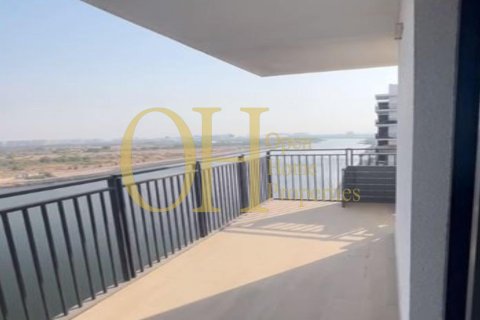 3 bedrooms Apartment on the Yas Island, UAE No. 8589 1