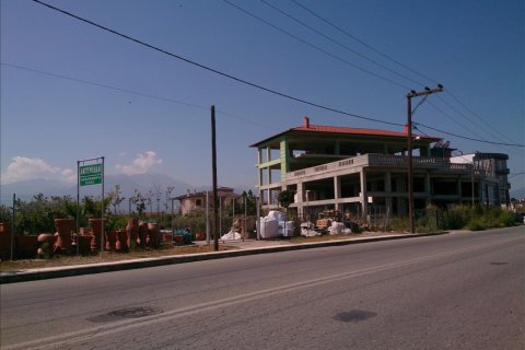 1260m² Commercial property en Pieria, Greece No. 49122 4