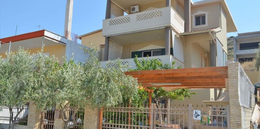 5 dormitorios Townhouse en Central Greece, Greece No. 49128