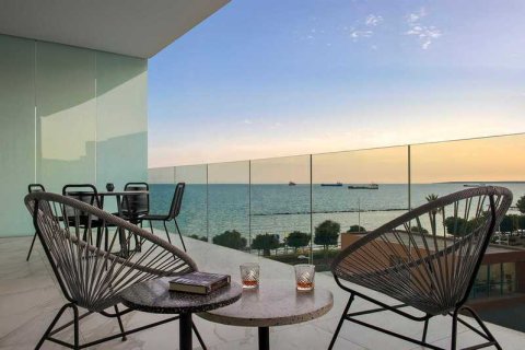 3 bedrooms Apartment in Limassol, Cyprus No. 41310 1