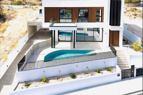 3 bedrooms Villa in Germasogeia, Cyprus No. 71888 1