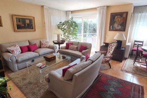 4 bedrooms Townhouse in Madrid, Spain No. 26191 1