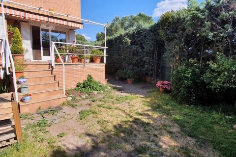 4 bedrooms Townhouse in Madrid, Spain No. 26191 2