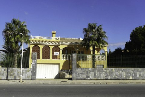 3 bedrooms Villa in La Manga del Mar Menor, Spain No. 26180 2