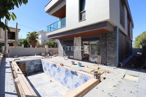 4+1 Villa in Dosemealti, Turkey No. 61251 28