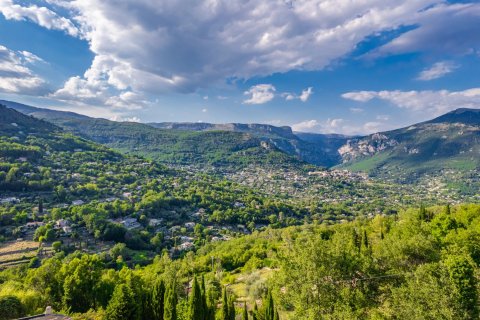 6 bedrooms Villa in Chateauneuf-Grasse, France No. 67263 4