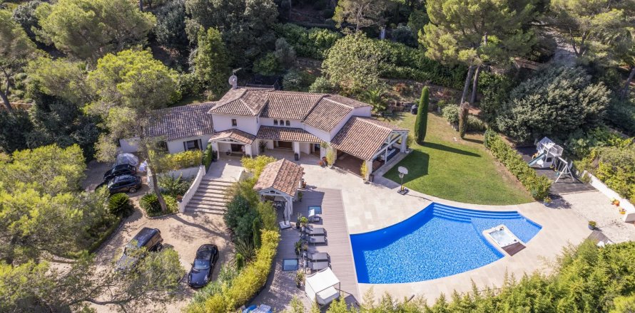 7 bedrooms Villa in Mougins, France No. 67260