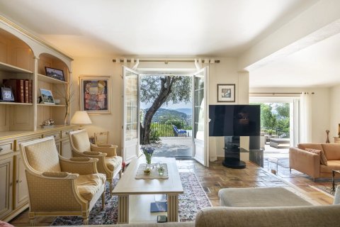 9 bedrooms Villa in Valbonne, France No. 67261 6