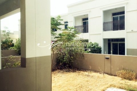 2 bedrooms Townhouse in Al Ghadeer, UAE No. 3279 2