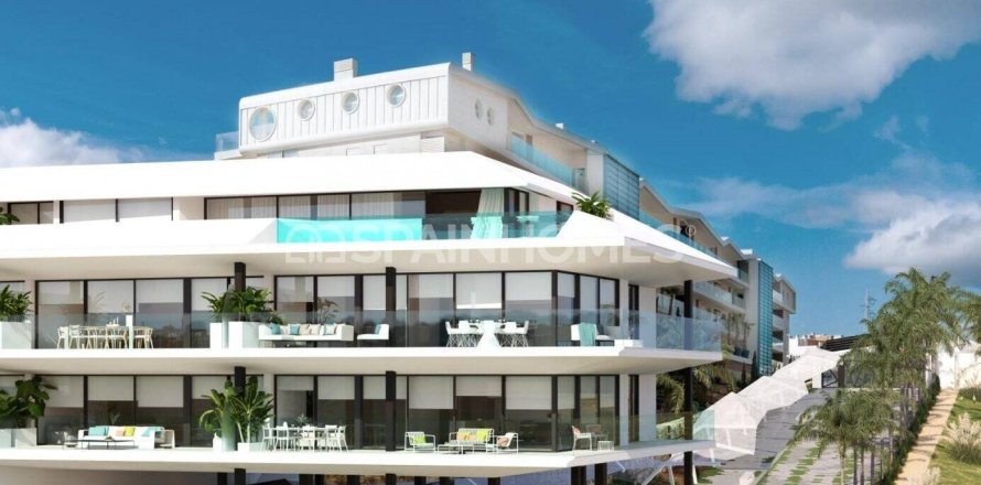 3 bedrooms Penthouse in Fuengirola, Spain No. 25744