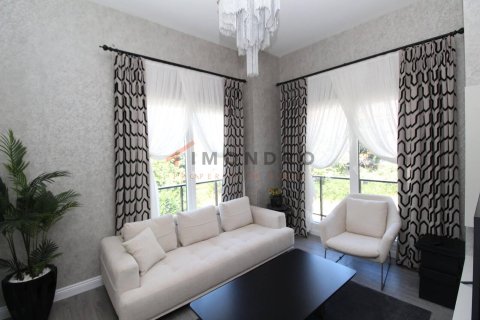 4+1 Apartment in Beylikduezue, Turkey No. 16880 5