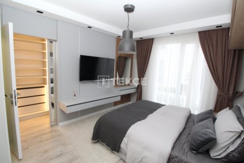 2+1 Apartment en Bueyuekcekmece, Turkey No. 17620 18