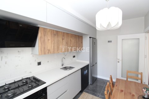 2+1 Appartement à Bueyuekcekmece, Turkey No. 17620 15