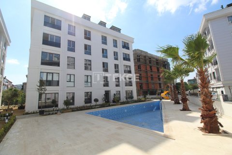 2+1 Apartment en Bueyuekcekmece, Turkey No. 17620 2