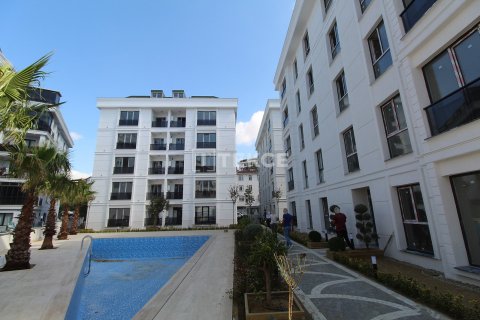 2+1 Apartment en Bueyuekcekmece, Turkey No. 17620 1