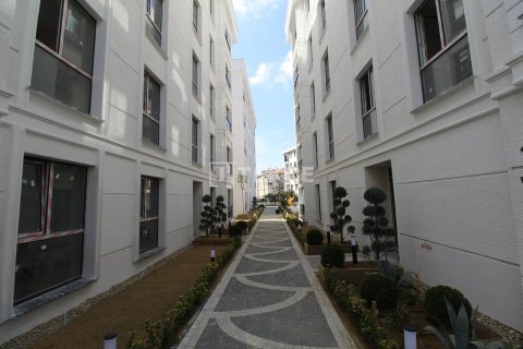 2+1 Appartement à Bueyuekcekmece, Turkey No. 17620 6