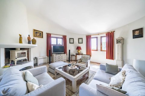 3 bedrooms Villa in Valbonne, France No. 67230 9